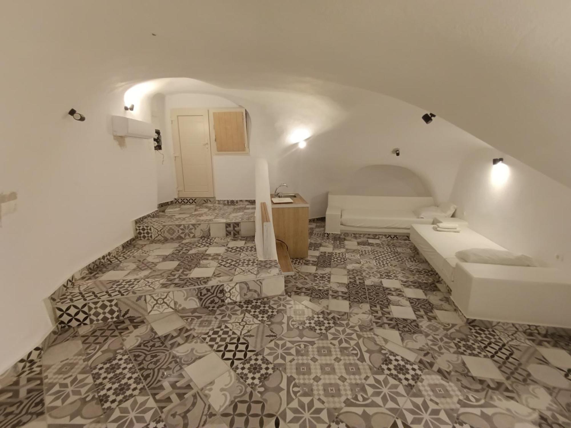 Cycladic Center Cave Rooms Φηρά Εξωτερικό φωτογραφία