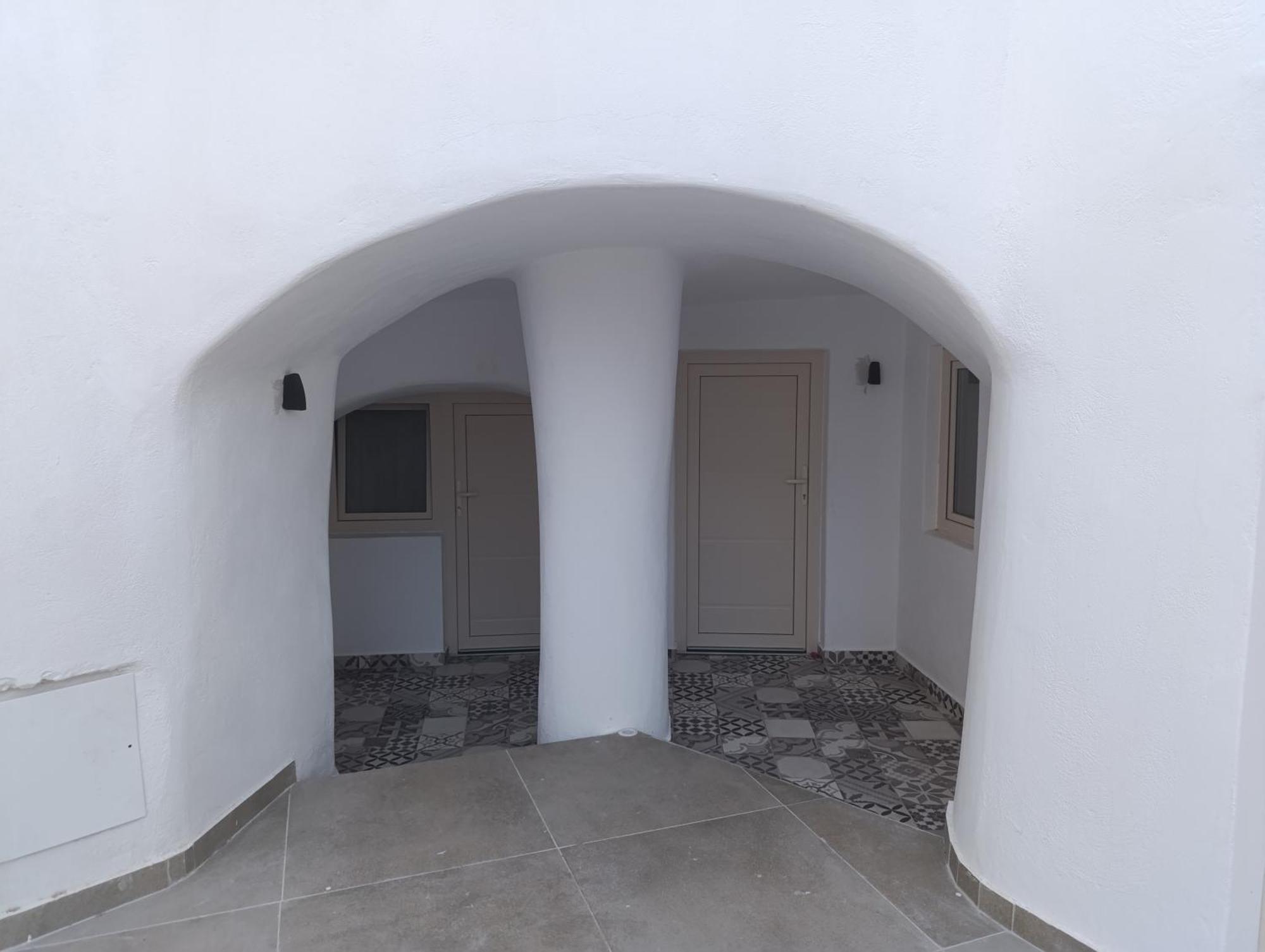 Cycladic Center Cave Rooms Φηρά Εξωτερικό φωτογραφία