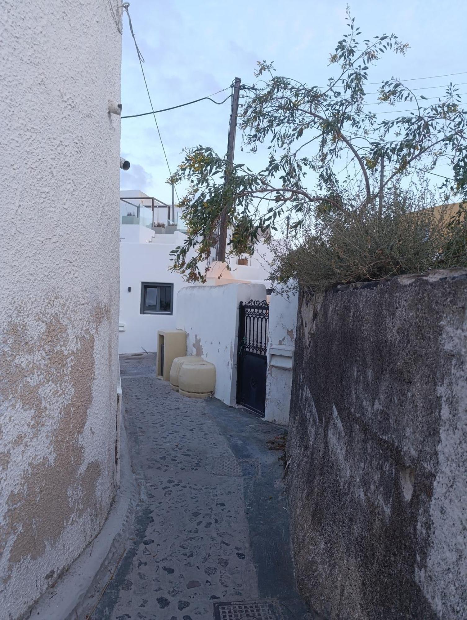 Cycladic Center Cave Rooms Φηρά Εξωτερικό φωτογραφία